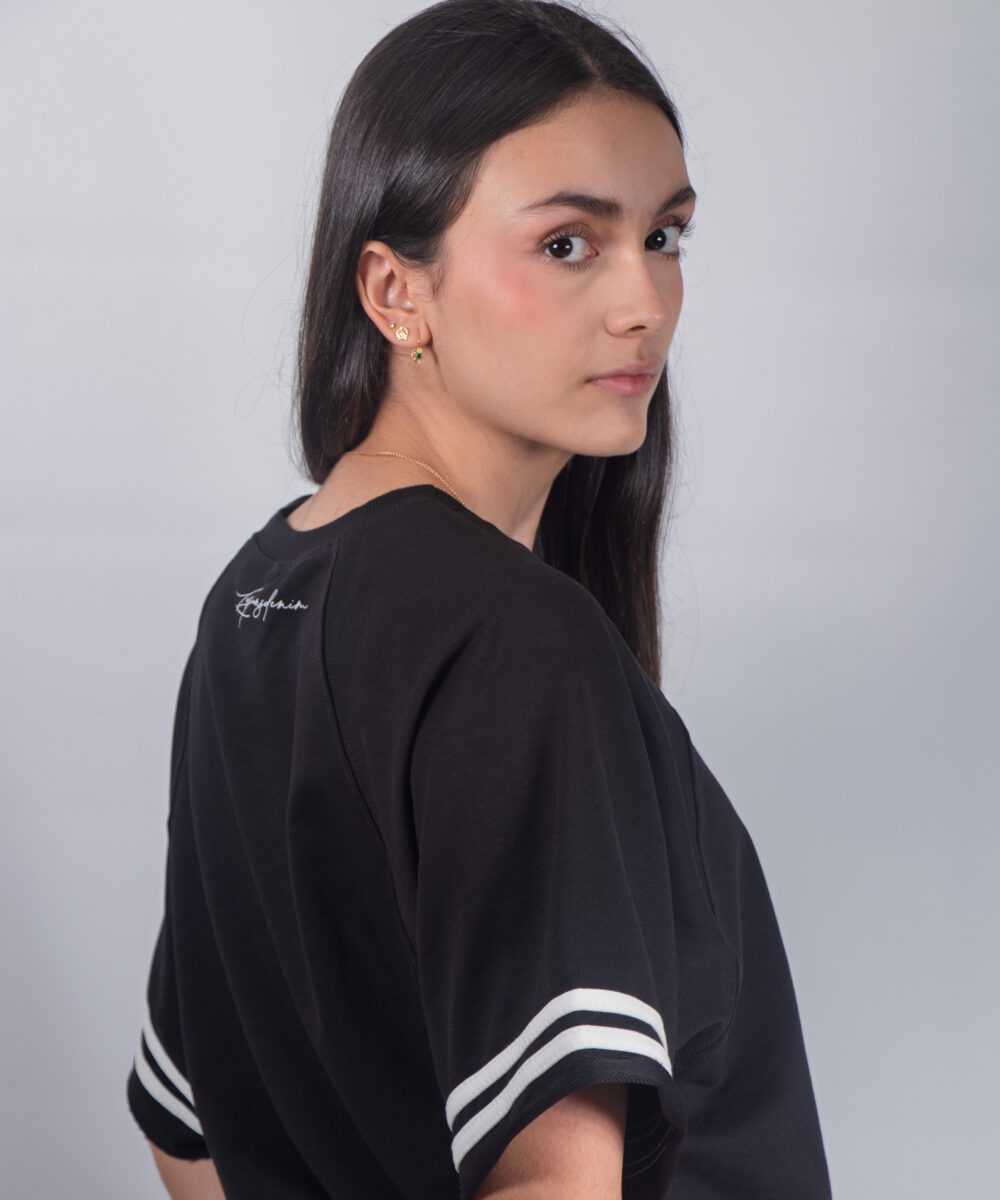 camiseta moon oversize dama negra camiseta moon oversize dama negra
