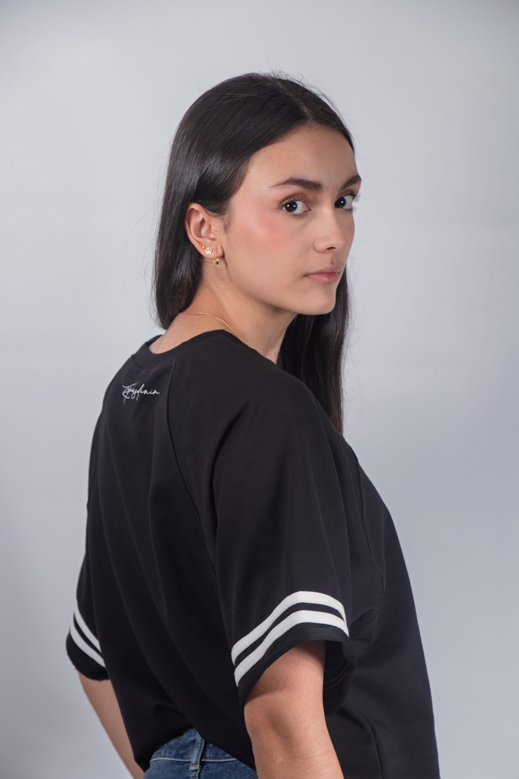 camiseta moon oversize dama negra camiseta moon oversize dama negra