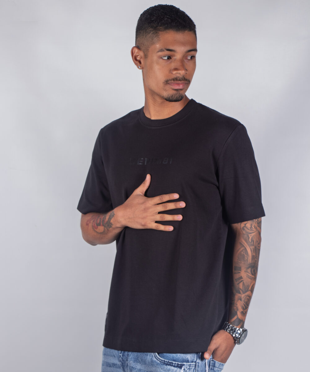 camiseta servant regular negra (copia)