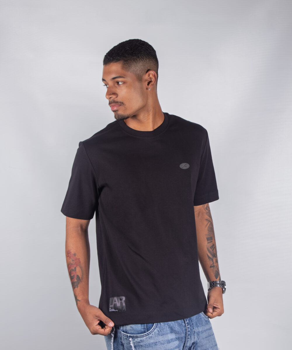 camiseta servant regular negra