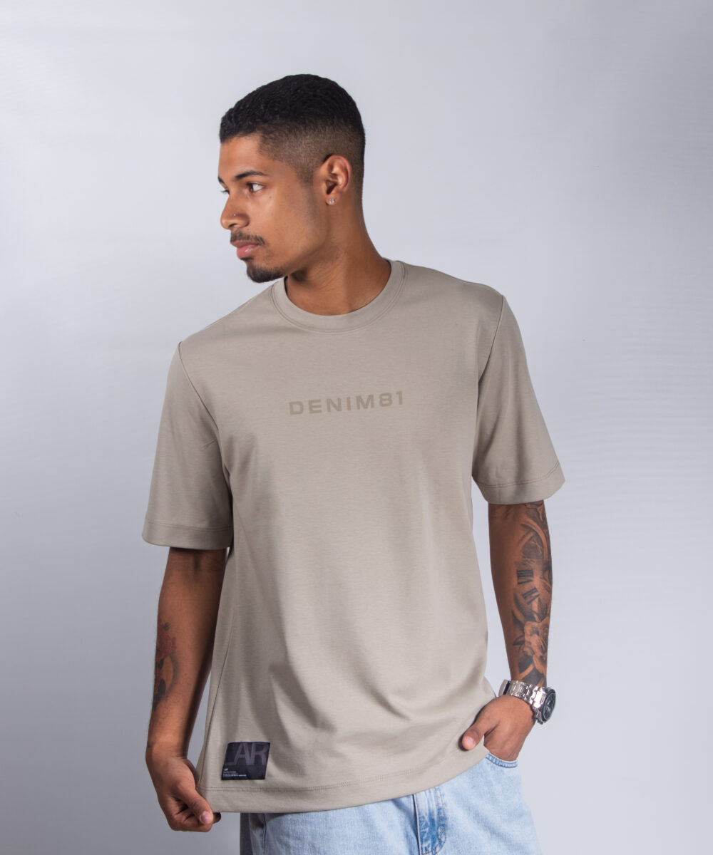 camiseta servant regular taupe